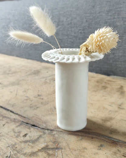 Petit vase en porcelaine V2