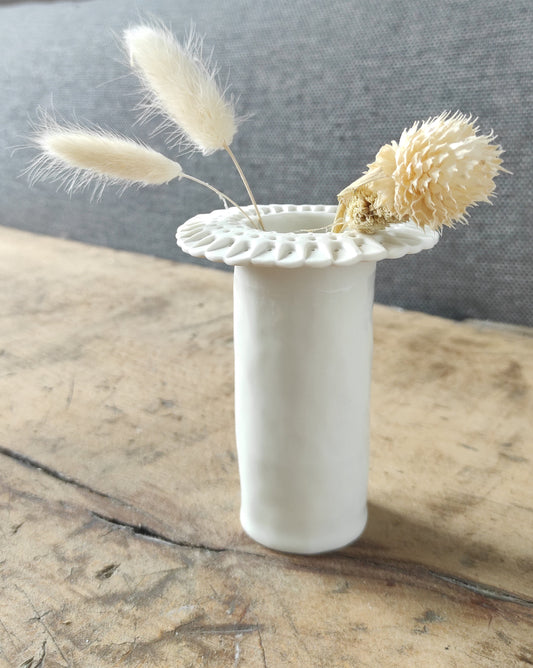 Petit vase en porcelaine V2