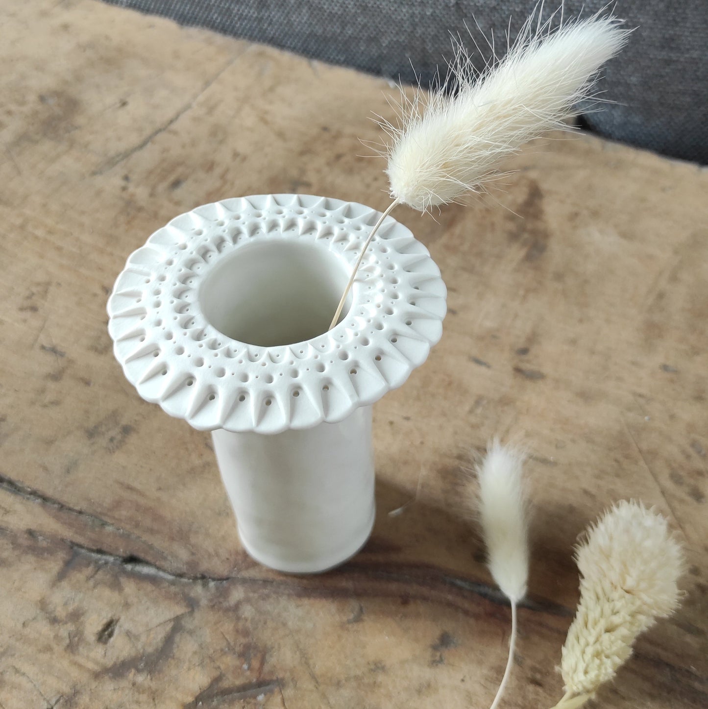 Petit vase en porcelaine V2